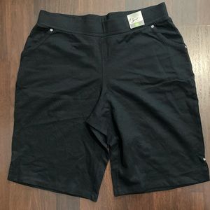 Lane Bryant Bermuda unwind shorts 14/16 nwt